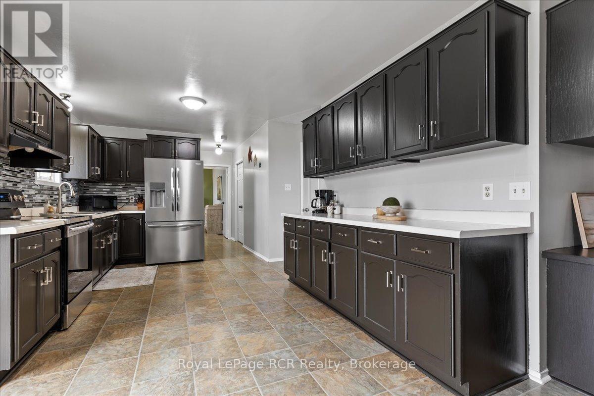 












8008 WELLINGTON ROAD 7 ROAD

,
Mapleton,




Ontario
N0G2K0

