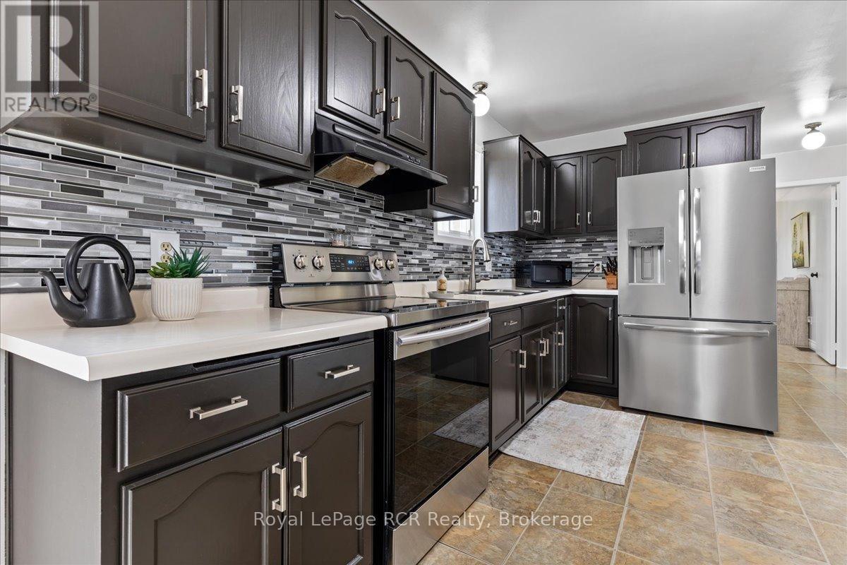 












8008 WELLINGTON ROAD 7 ROAD

,
Mapleton,




Ontario
N0G2K0

