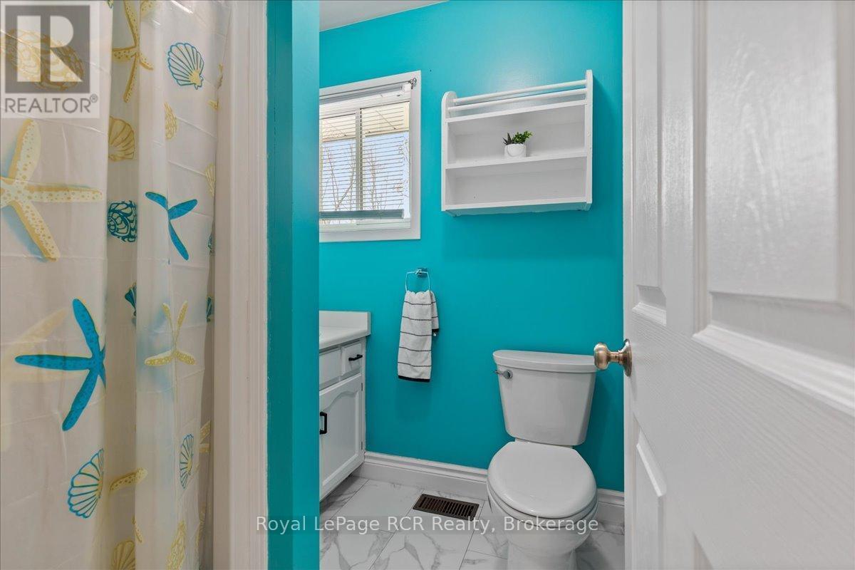 












8008 WELLINGTON ROAD 7 ROAD

,
Mapleton,




Ontario
N0G2K0

