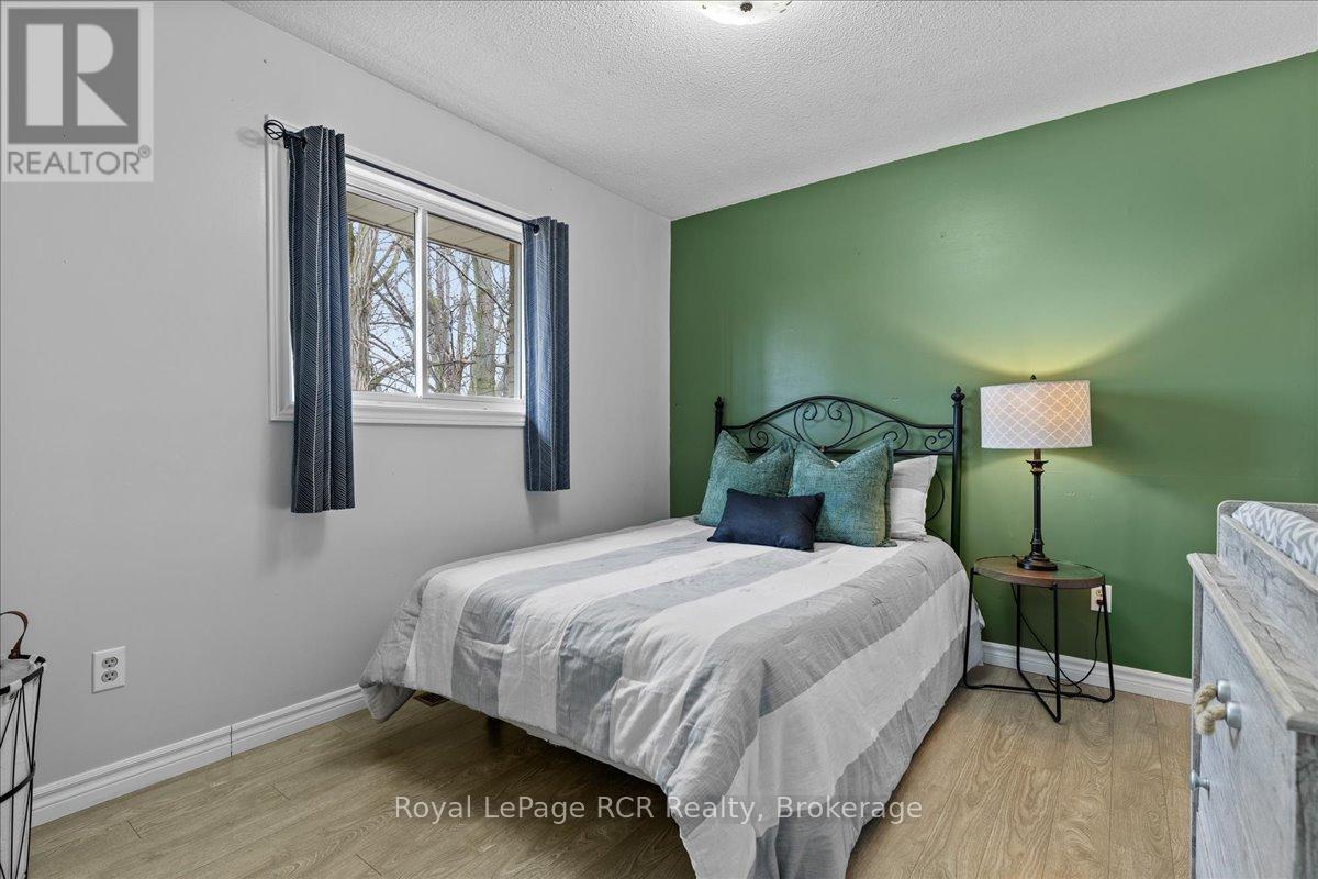 












8008 WELLINGTON ROAD 7 ROAD

,
Mapleton,




Ontario
N0G2K0

