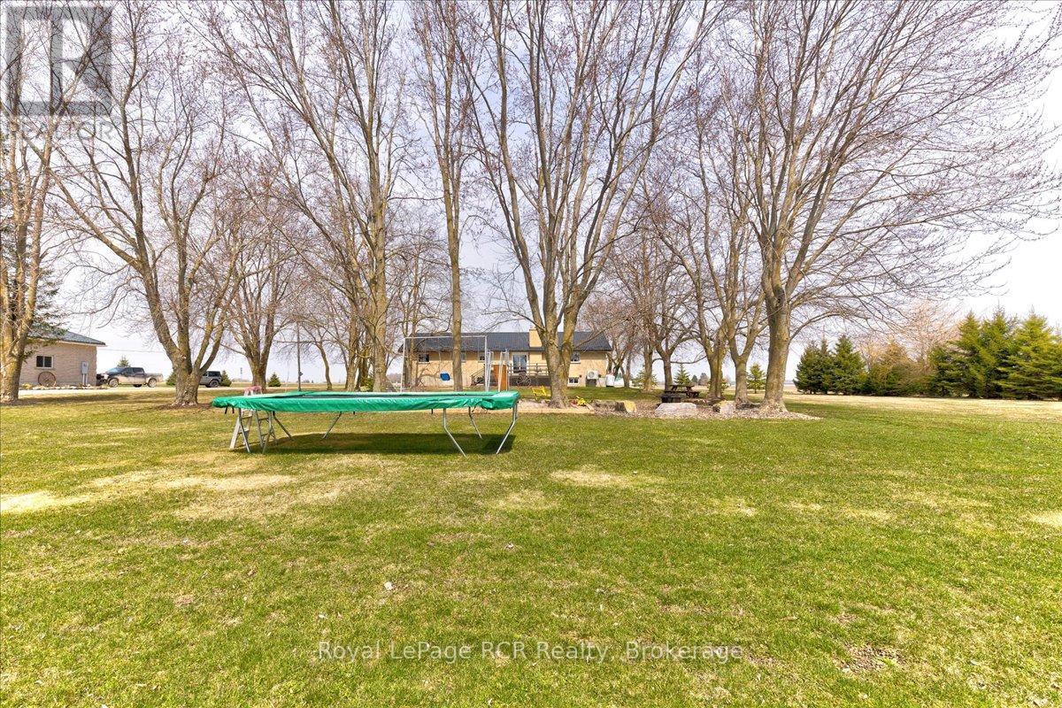 












8008 WELLINGTON ROAD 7 ROAD

,
Mapleton,




Ontario
N0G2K0

