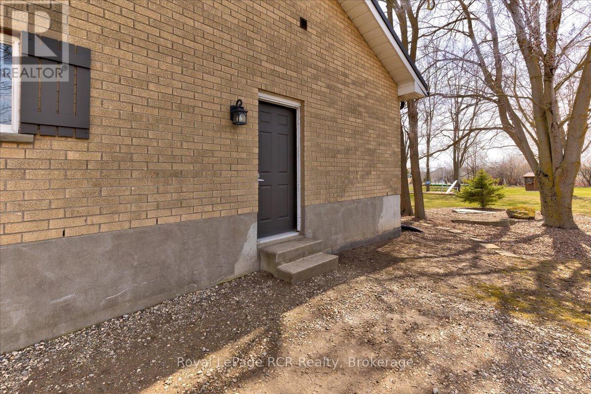 












8008 WELLINGTON ROAD 7 ROAD

,
Mapleton,




Ontario
N0G2K0

