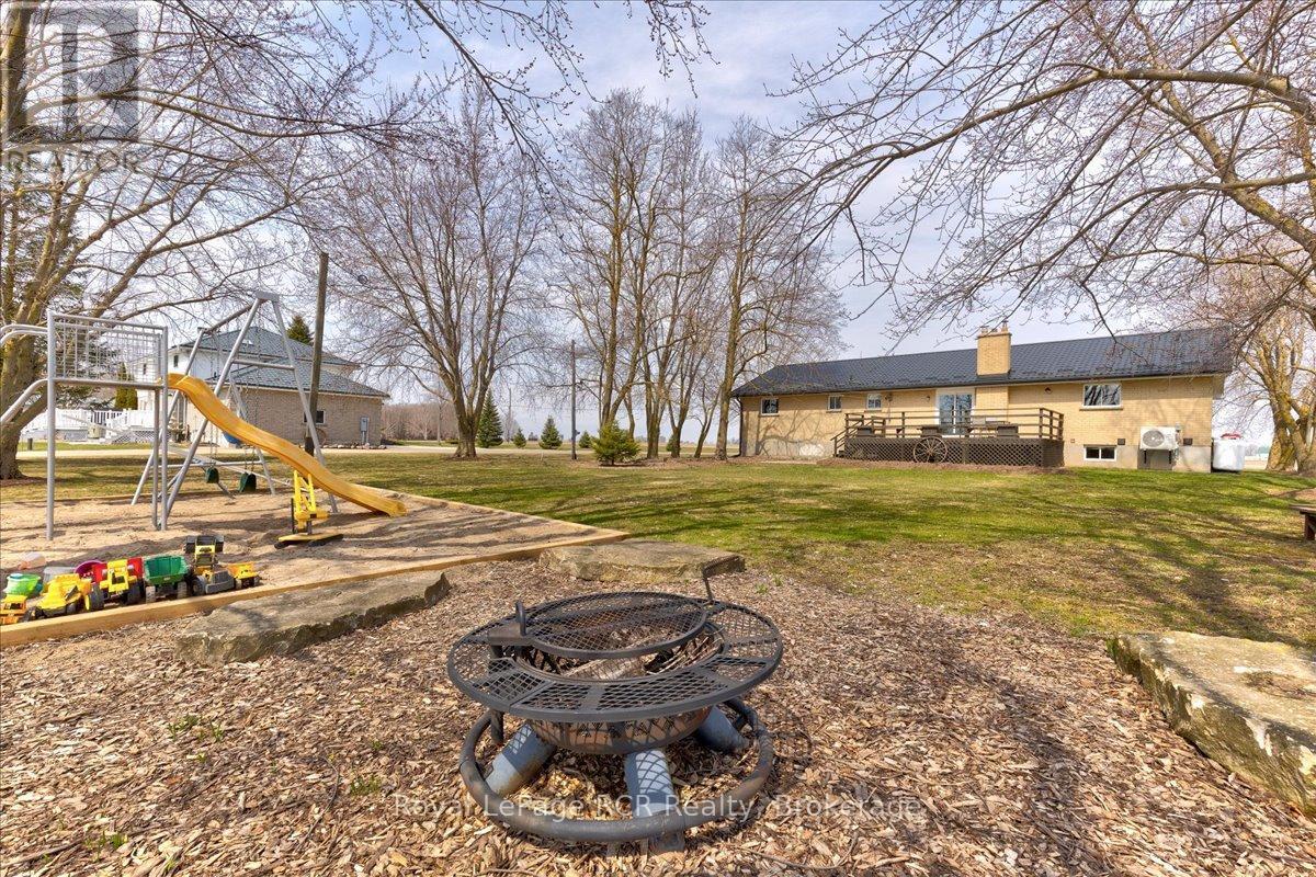 












8008 WELLINGTON ROAD 7 ROAD

,
Mapleton,




Ontario
N0G2K0

