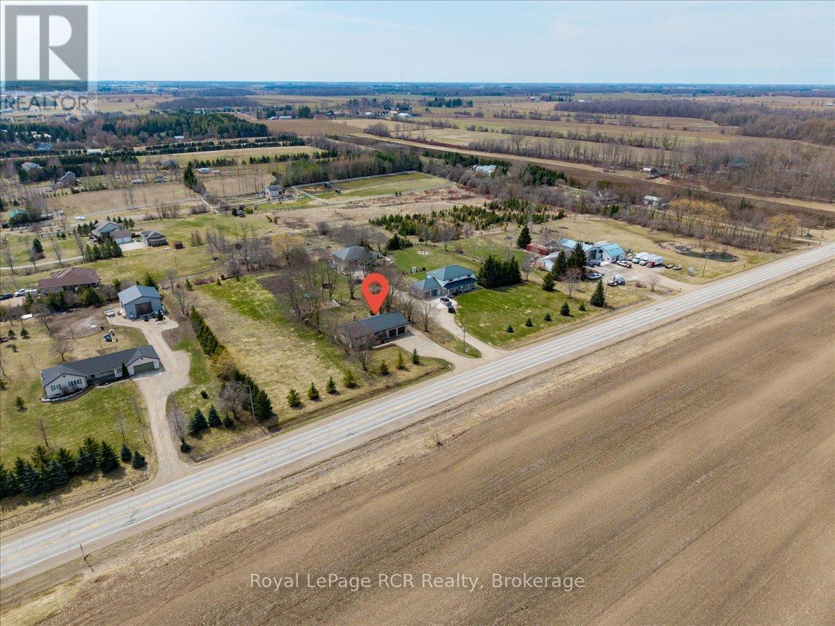 












8008 WELLINGTON ROAD 7 ROAD

,
Mapleton,




Ontario
N0G2K0

