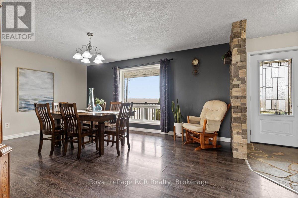 












8008 WELLINGTON ROAD 7 ROAD

,
Mapleton,




Ontario
N0G2K0

