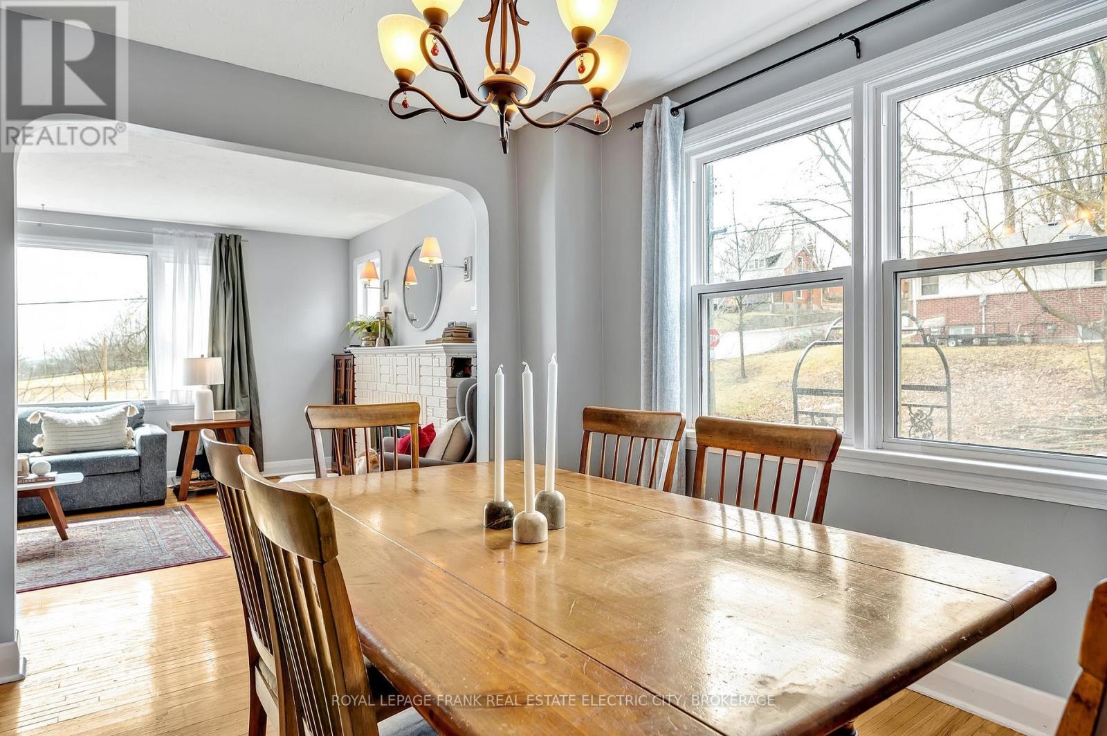 












650 SHERBROOKE STREET

,
Peterborough Central (Old West End),




Ontario
K9J2P6


