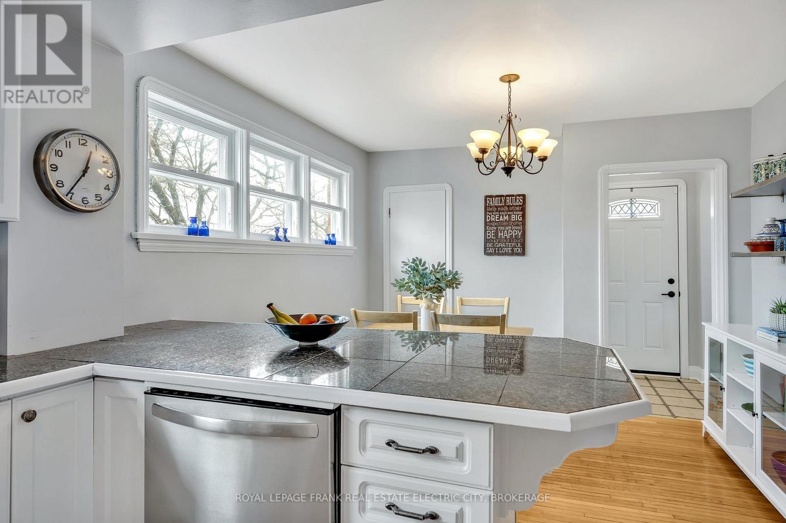 












650 SHERBROOKE STREET

,
Peterborough Central (Old West End),




Ontario
K9J2P6

