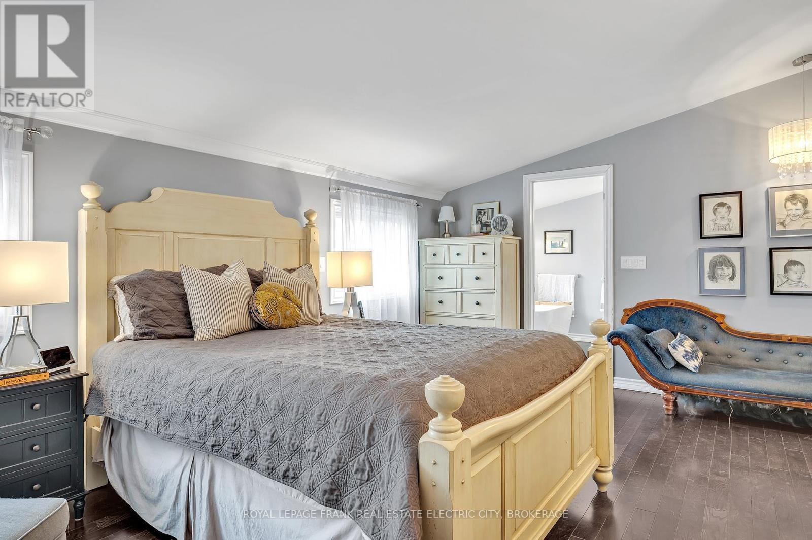 












650 SHERBROOKE STREET

,
Peterborough Central (Old West End),




Ontario
K9J2P6

