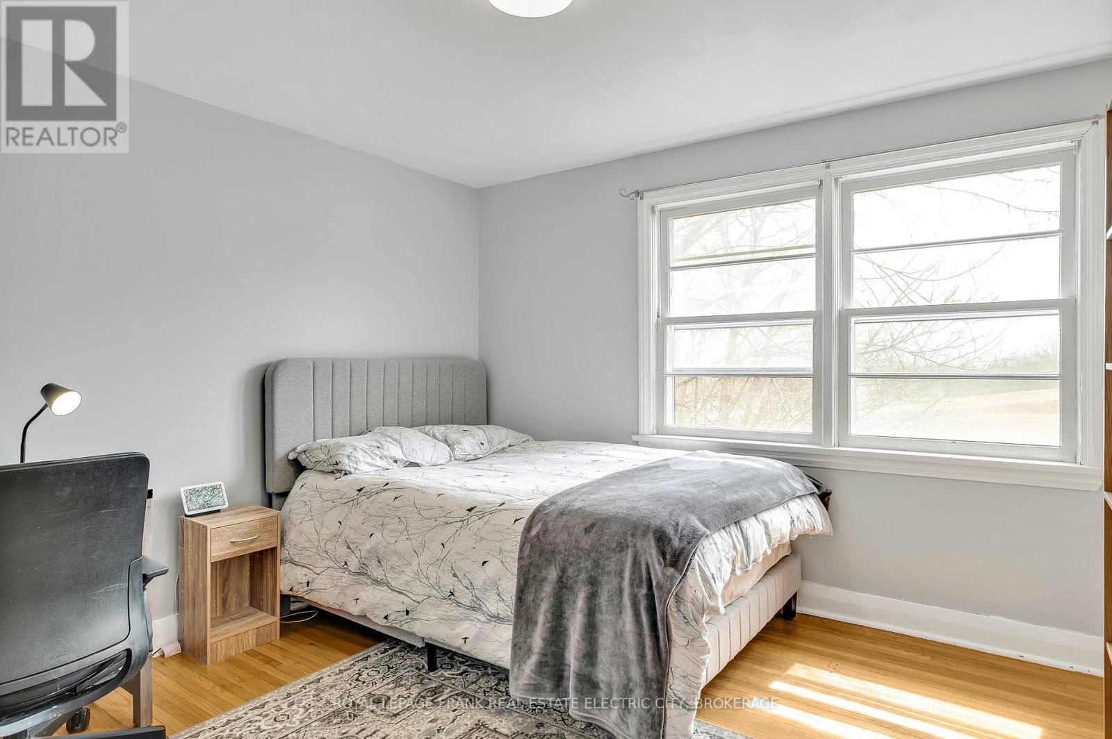 












650 SHERBROOKE STREET

,
Peterborough Central (Old West End),




Ontario
K9J2P6

