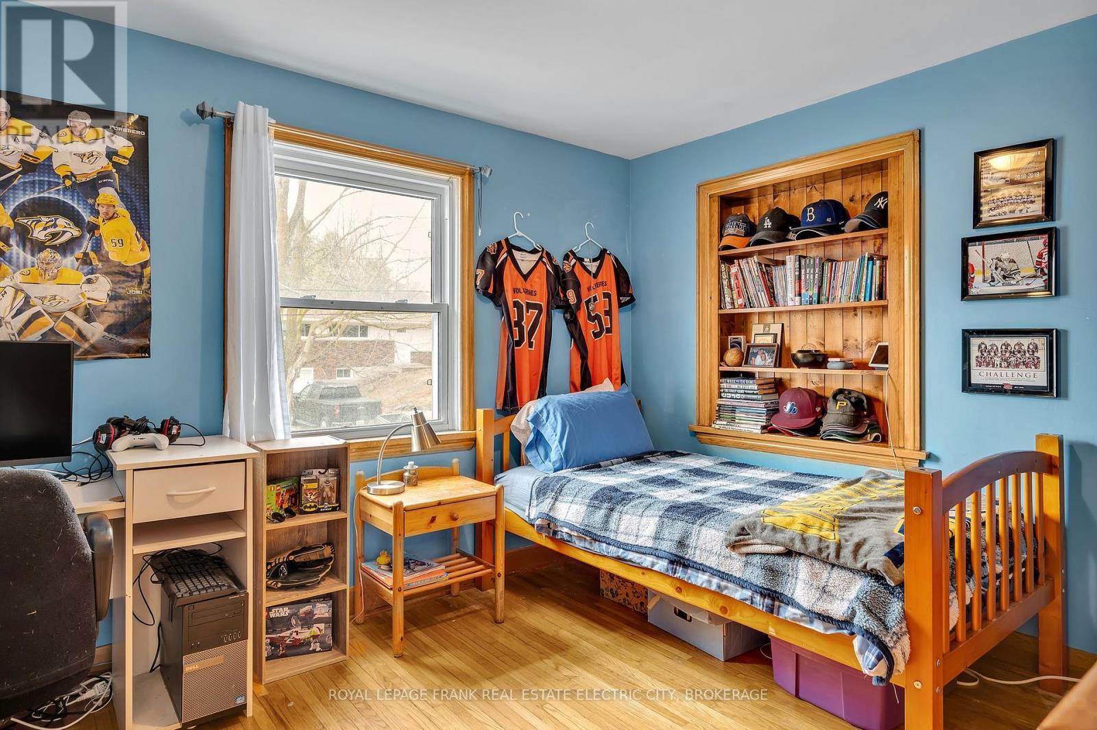 












650 SHERBROOKE STREET

,
Peterborough Central (Old West End),




Ontario
K9J2P6

