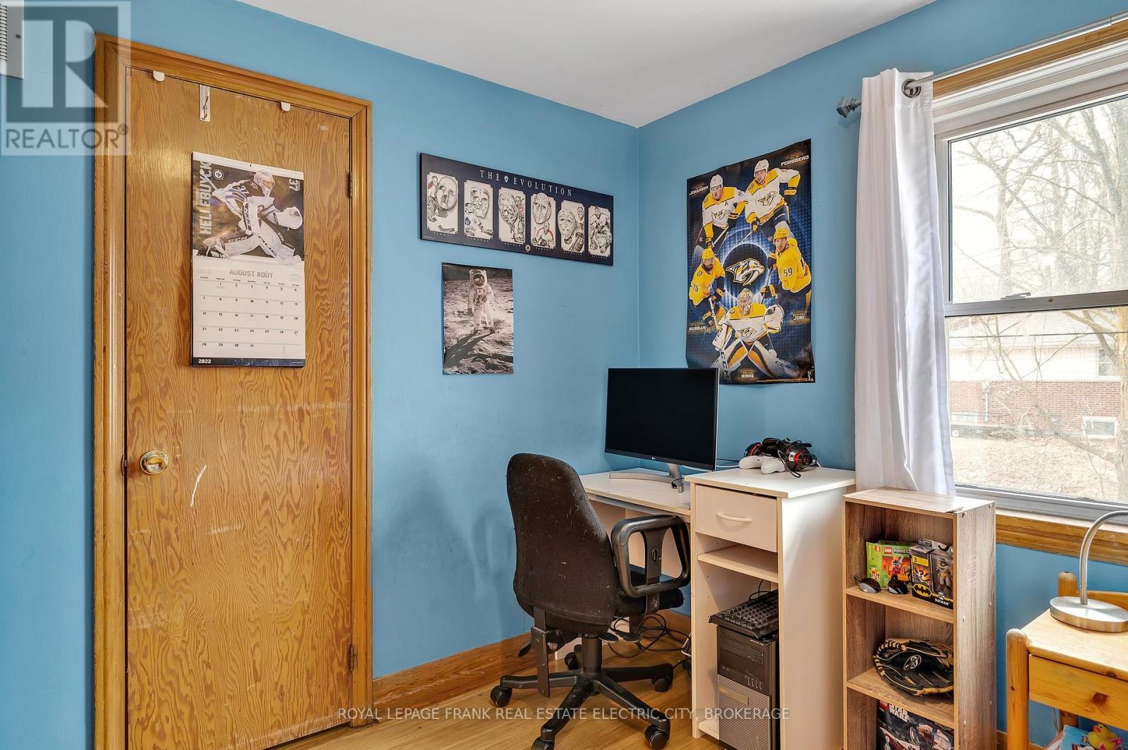












650 SHERBROOKE STREET

,
Peterborough Central (Old West End),




Ontario
K9J2P6

