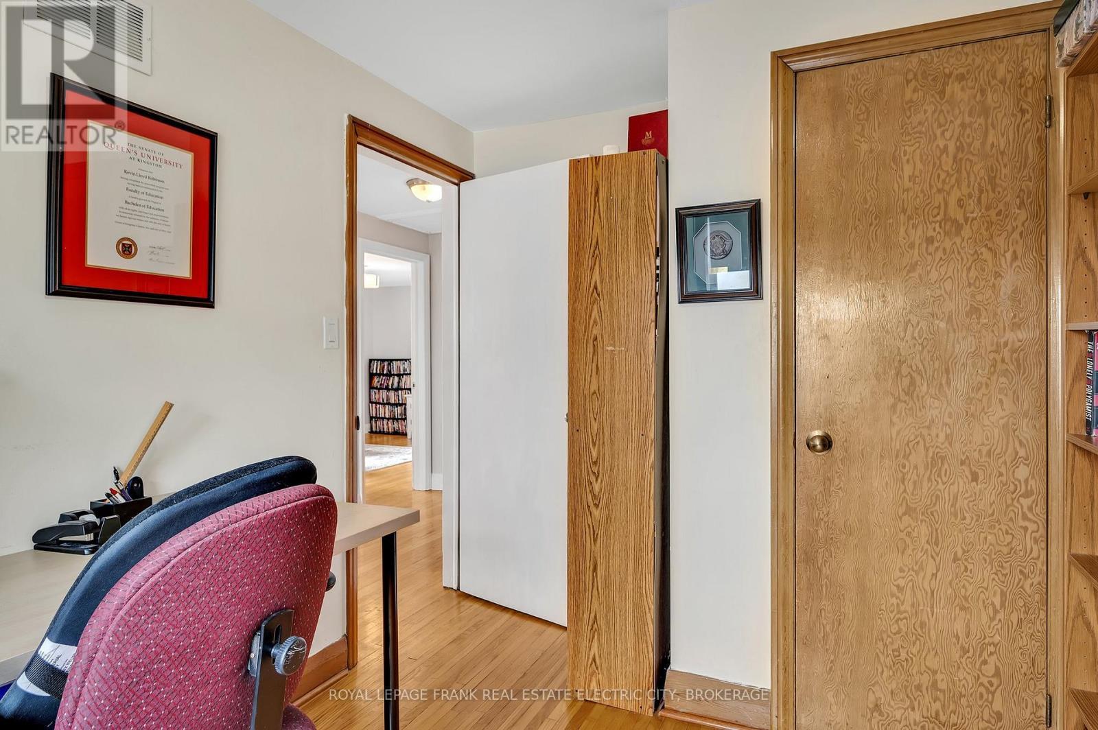 












650 SHERBROOKE STREET

,
Peterborough Central (Old West End),




Ontario
K9J2P6


