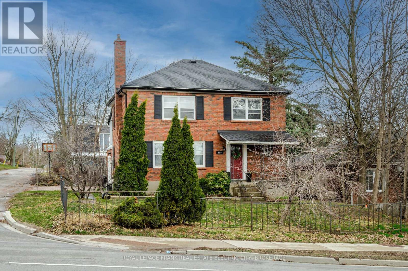 












650 SHERBROOKE STREET

,
Peterborough Central (Old West End),




Ontario
K9J2P6

