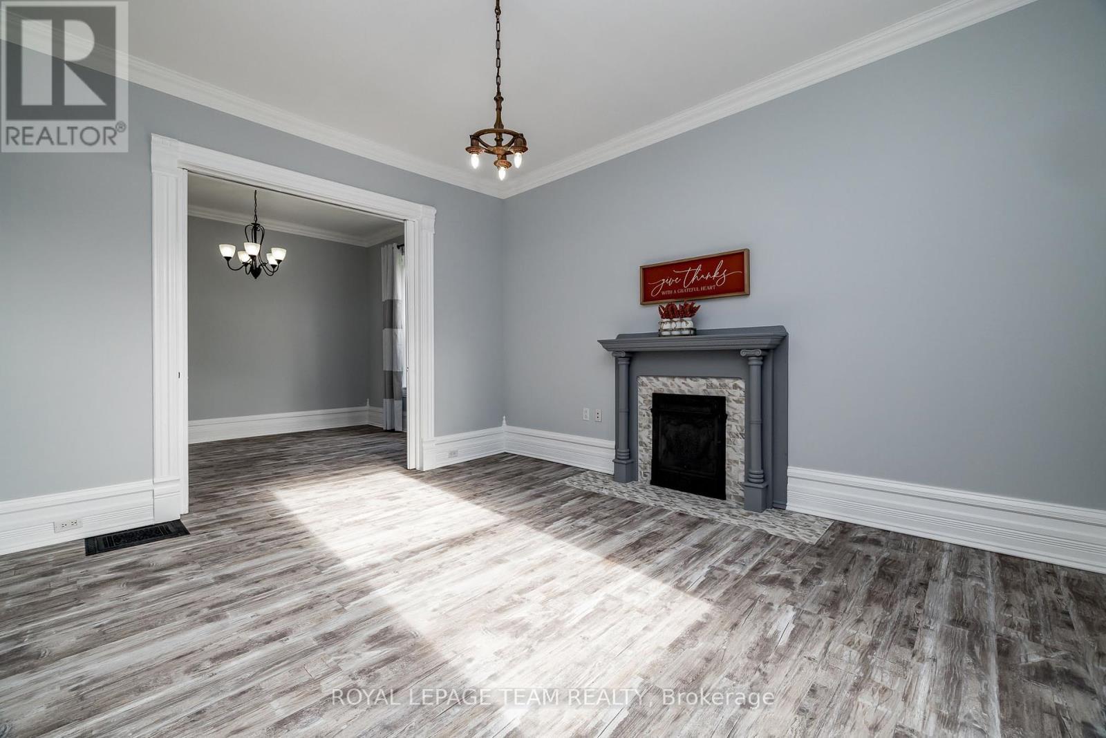 












294 DUMBRILLE STREET

,
North Grenville,




Ontario
K0G1J0

