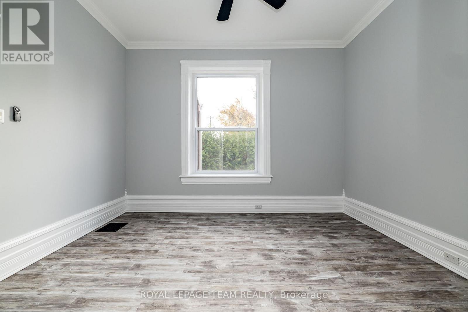 












294 DUMBRILLE STREET

,
North Grenville,




Ontario
K0G1J0


