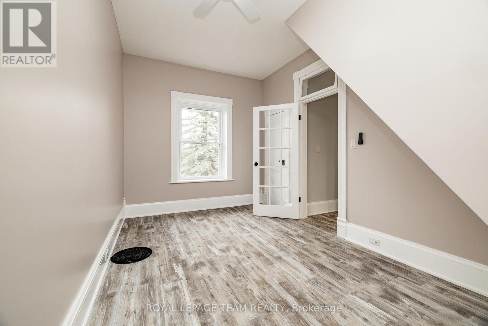












294 DUMBRILLE STREET

,
North Grenville,




Ontario
K0G1J0

