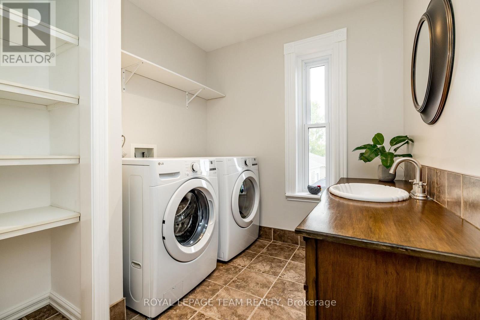 












294 DUMBRILLE STREET

,
North Grenville,




Ontario
K0G1J0

