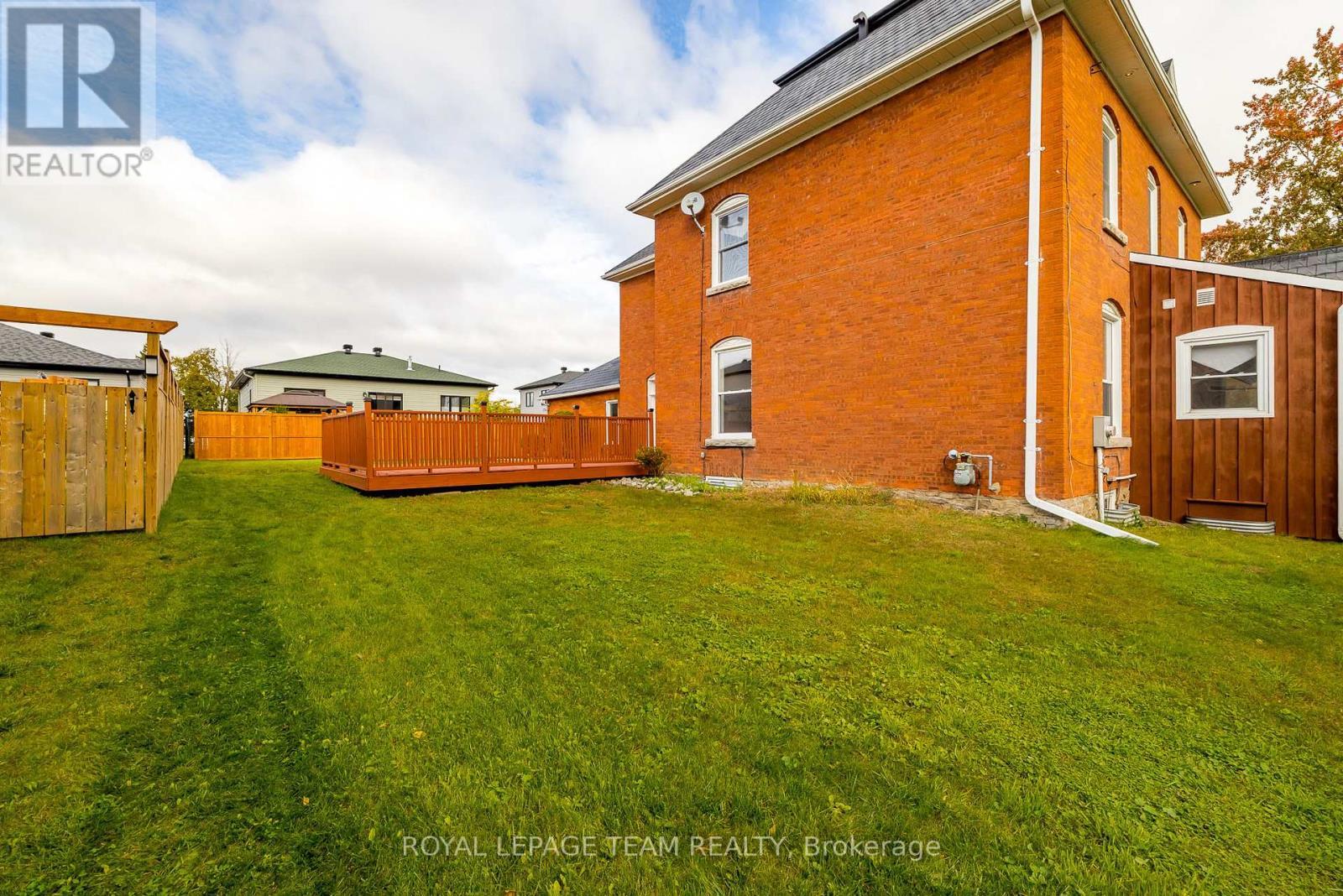 












294 DUMBRILLE STREET

,
North Grenville,




Ontario
K0G1J0


