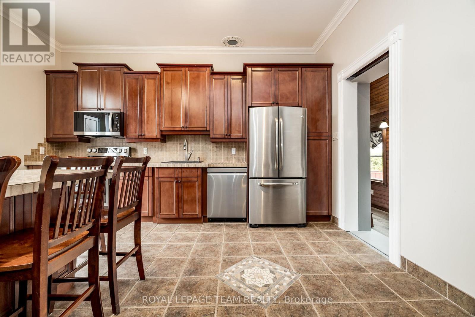 












294 DUMBRILLE STREET

,
North Grenville,




Ontario
K0G1J0

