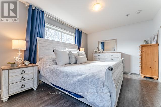 












42 - 350 DUNDAS STREET S

,
Cambridge,




Ontario
N1R5S2

