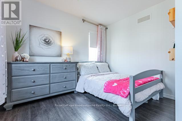 












42 - 350 DUNDAS STREET S

,
Cambridge,




Ontario
N1R5S2

