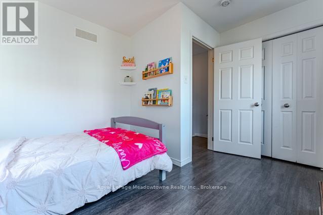 












42 - 350 DUNDAS STREET S

,
Cambridge,




Ontario
N1R5S2

