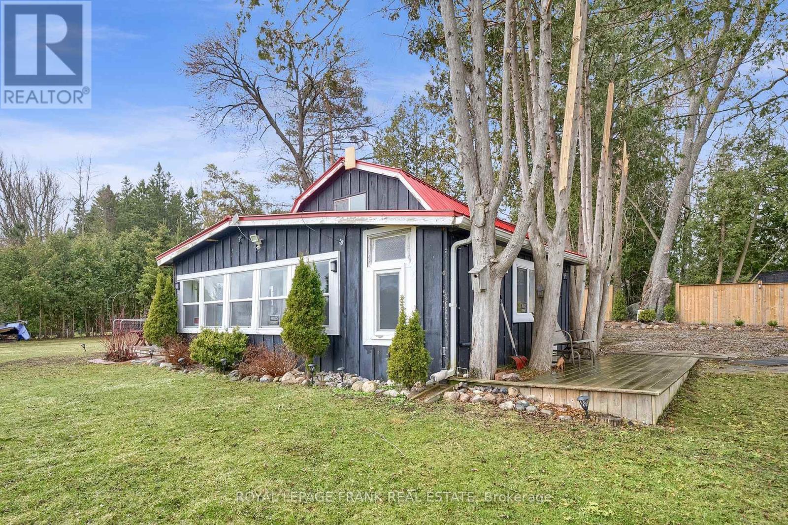 












61 ARMSTRONG AVENUE

,
Scugog,




Ontario
L0B1L0

