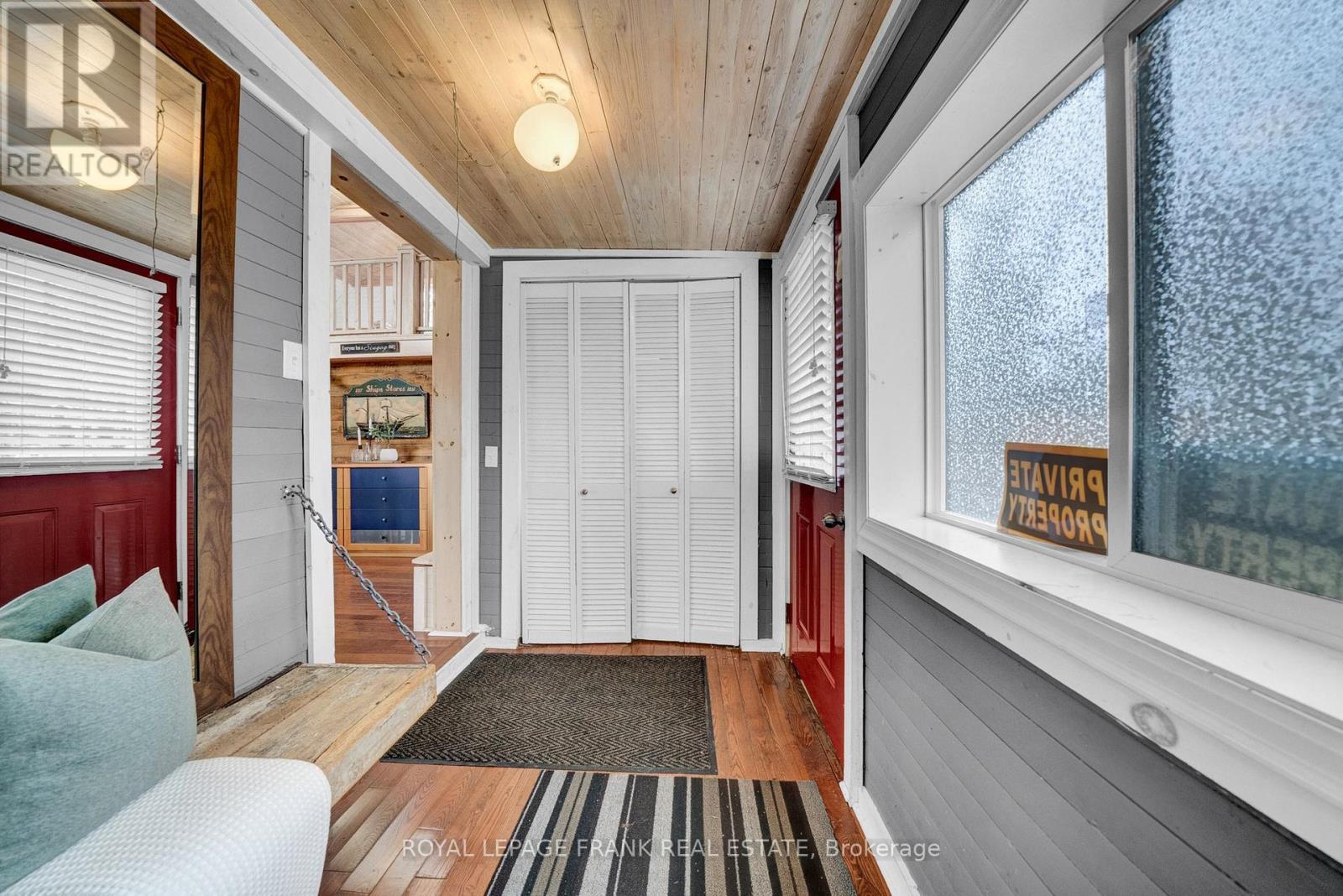 












61 ARMSTRONG AVENUE

,
Scugog,




Ontario
L0B1L0

