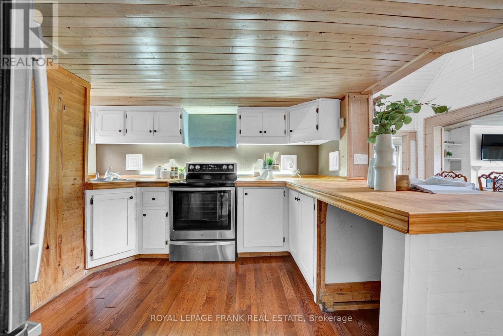 












61 ARMSTRONG AVENUE

,
Scugog,




Ontario
L0B1L0

