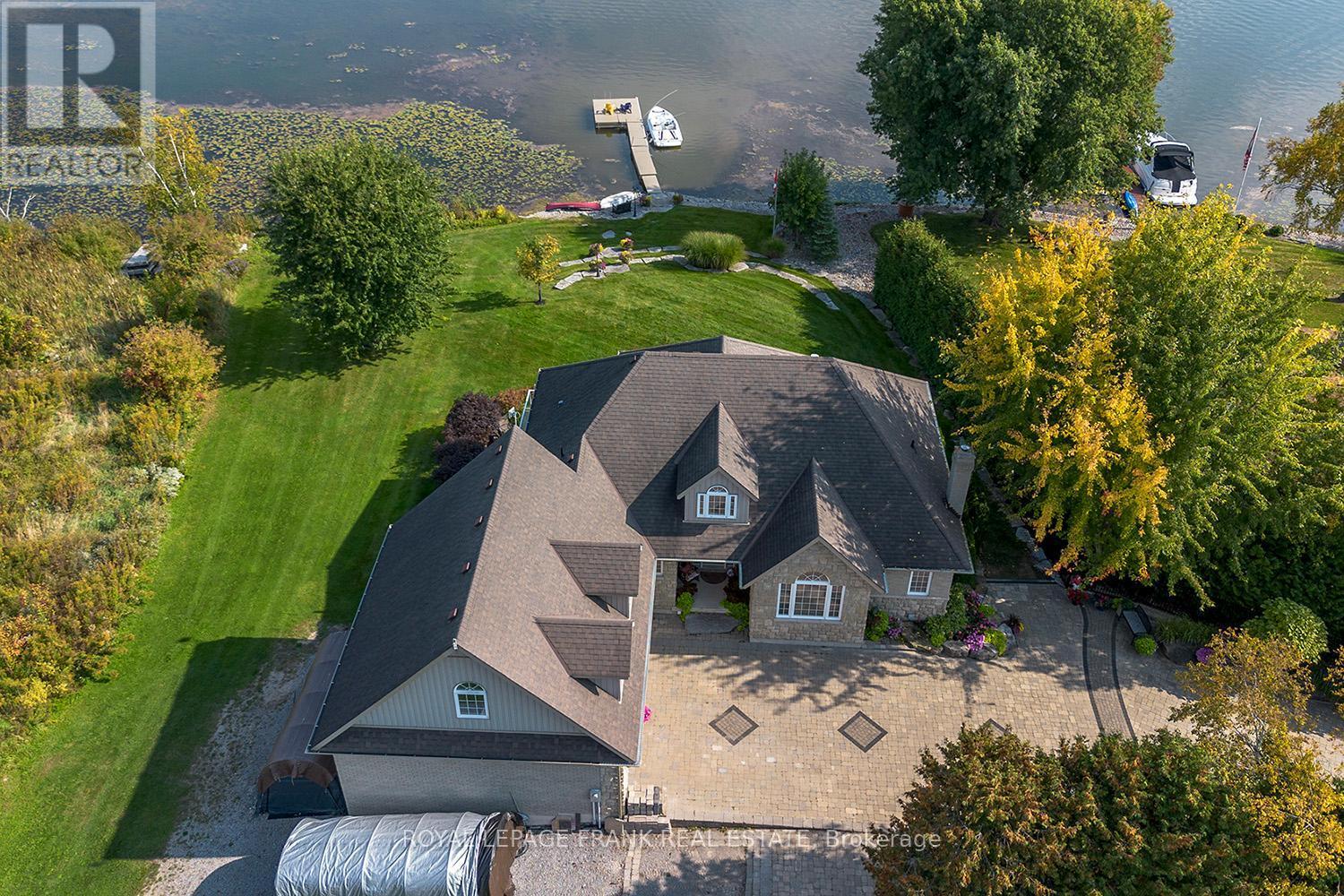












24 GILSON POINT PLACE

,
Kawartha Lakes (Mariposa),




Ontario
K0M2C0


