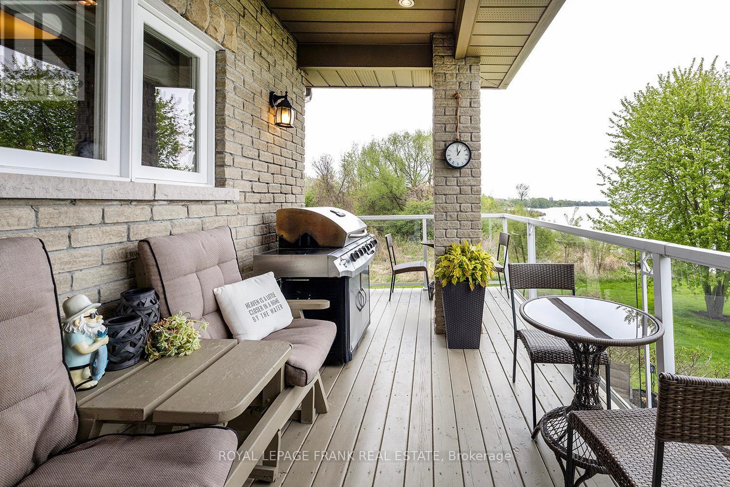 












24 GILSON POINT PLACE

,
Kawartha Lakes (Mariposa),




Ontario
K0M2C0

