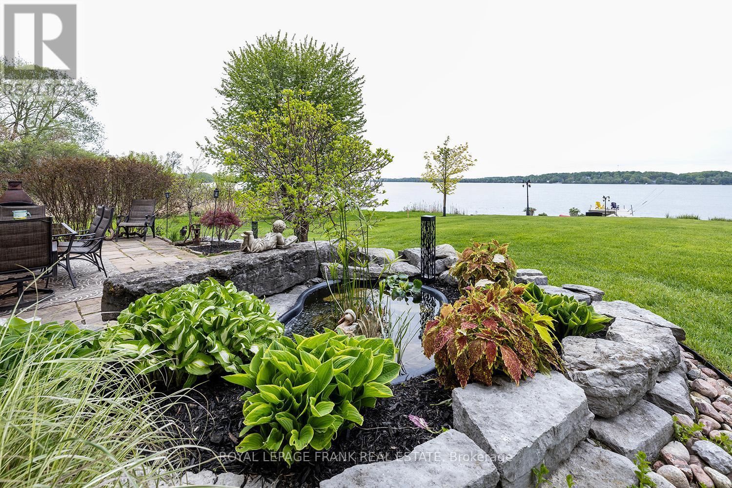 












24 GILSON POINT PLACE

,
Kawartha Lakes (Mariposa),




Ontario
K0M2C0

