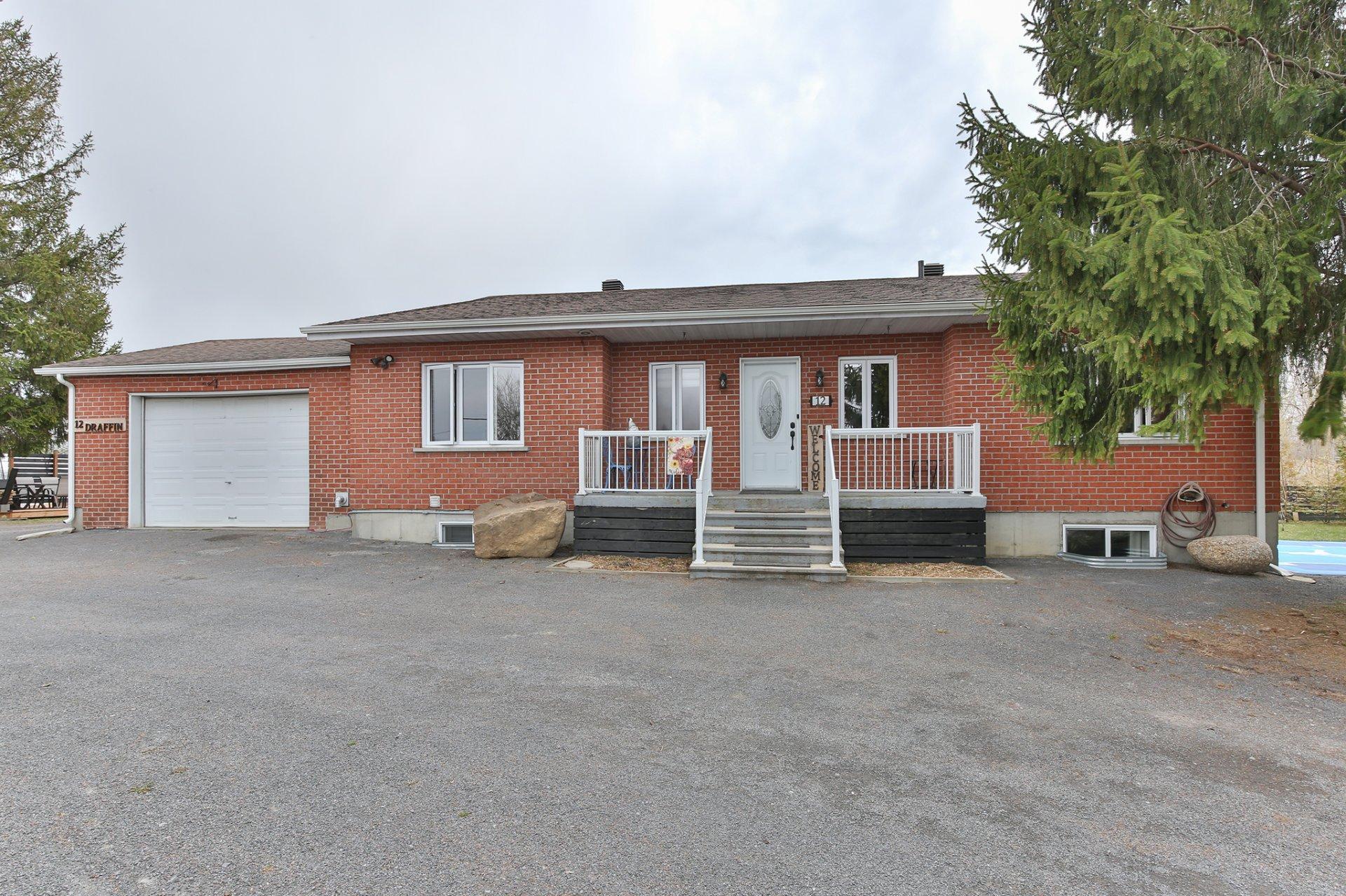 









12Z


Rue Draffin

,
Noyan,




QC
J0J1B0

