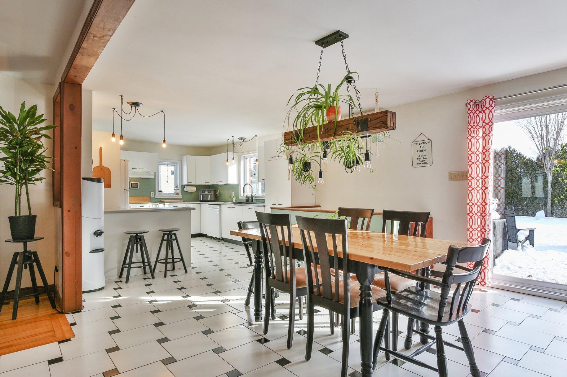 









12Z


Rue Draffin

,
Noyan,




QC
J0J1B0

