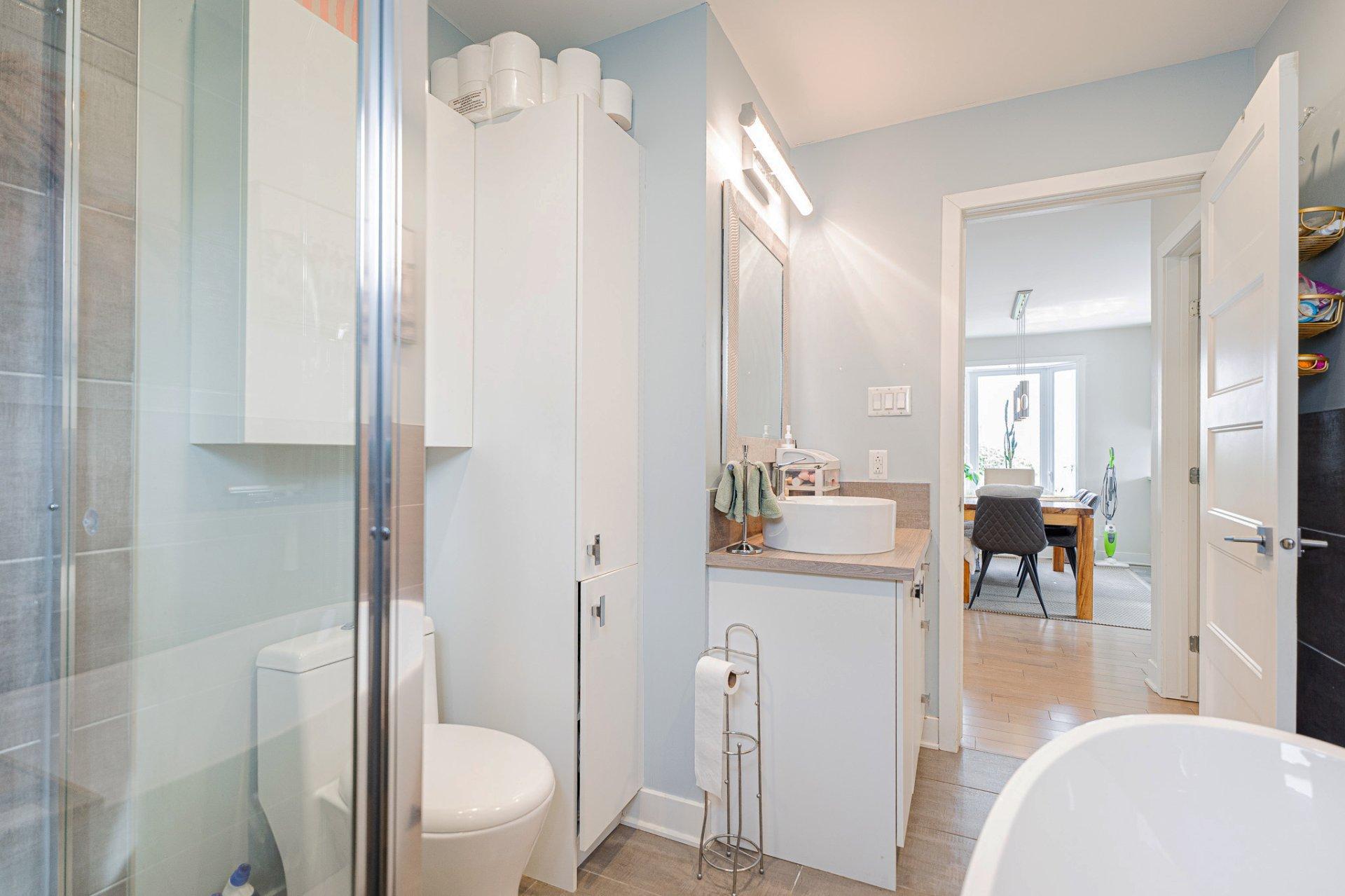 









21


Rue de Caplan

,
Blainville,




QC
J7B1J3

