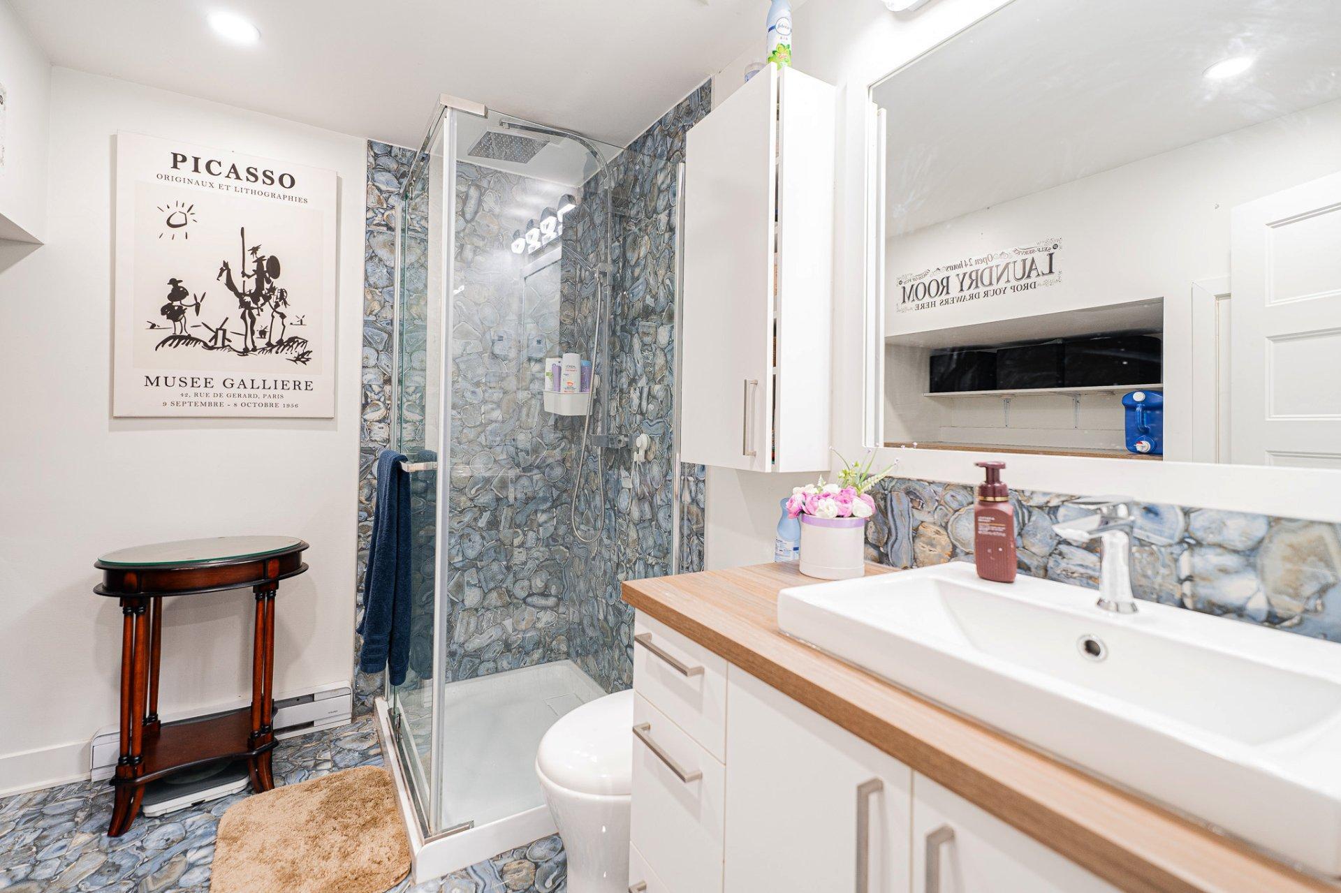 









21


Rue de Caplan

,
Blainville,




QC
J7B1J3


