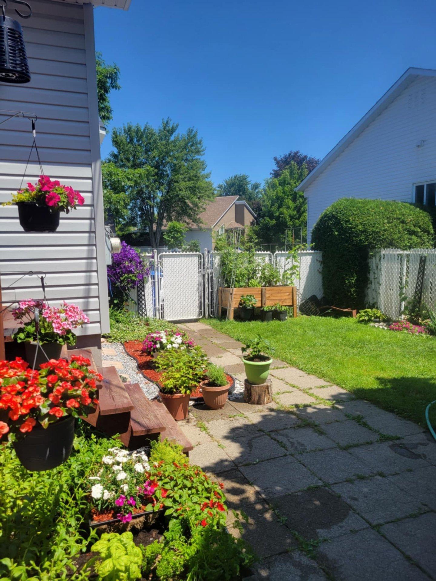 









21


Rue de Caplan

,
Blainville,




QC
J7B1J3

