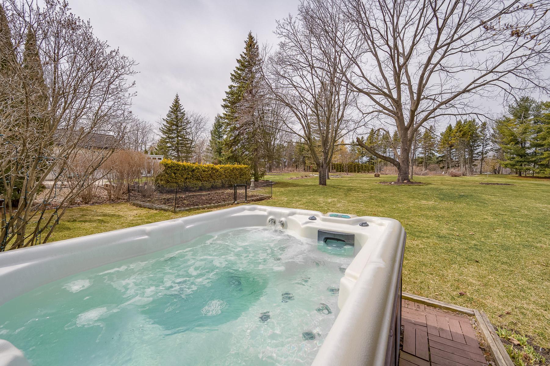 









79


Ch. du Fleuve

,
Coteau-du-Lac,




QC
J0P1B0

