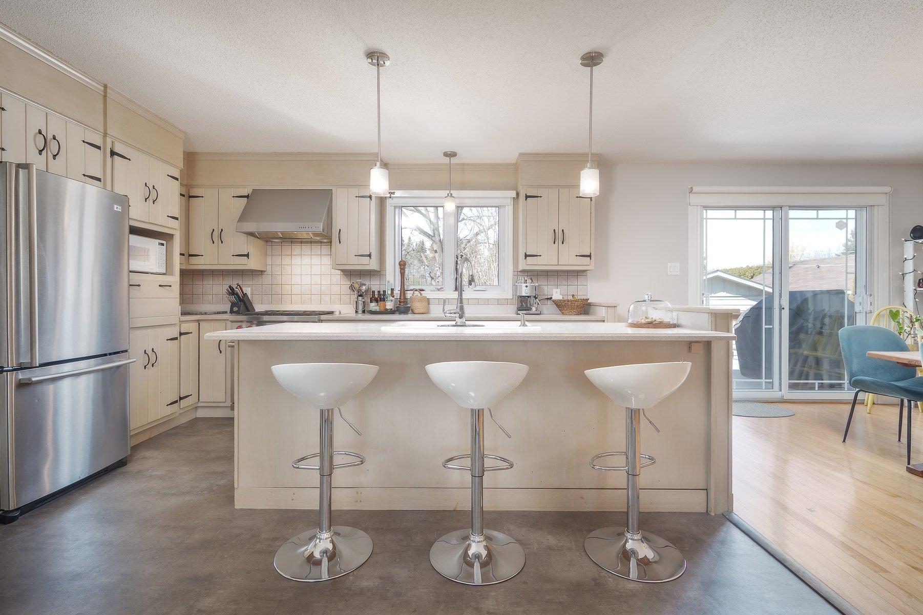 









79


Ch. du Fleuve

,
Coteau-du-Lac,




QC
J0P1B0

