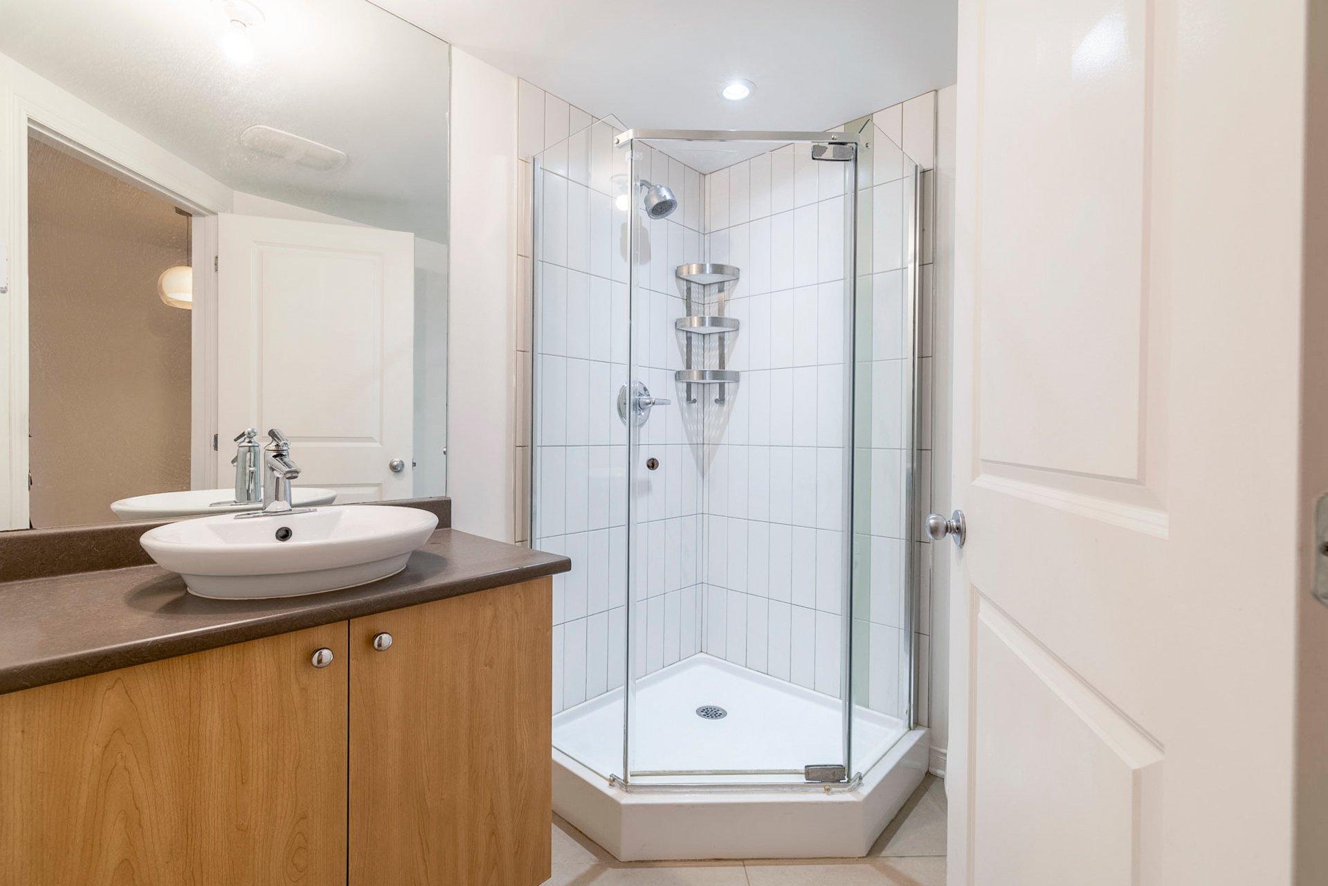 









15


Boul. La Fayette

, 807,
Longueuil (Le Vieux-Longueuil),




QC
J4K0B2


