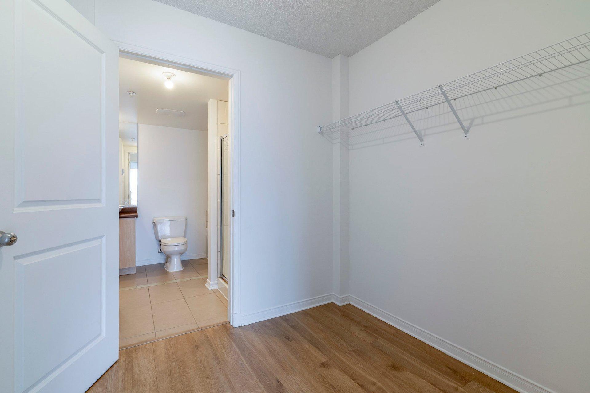 









15


Boul. La Fayette

, 807,
Longueuil (Le Vieux-Longueuil),




QC
J4K0B2

