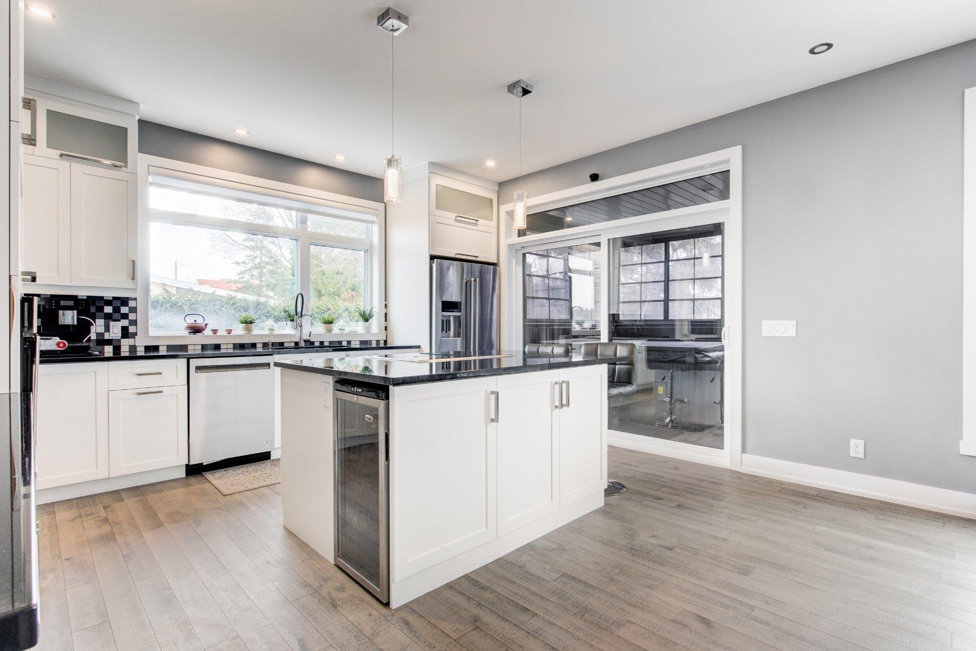 









863


Rue Deslauriers

,
La Prairie,




QC
J5R1L7

