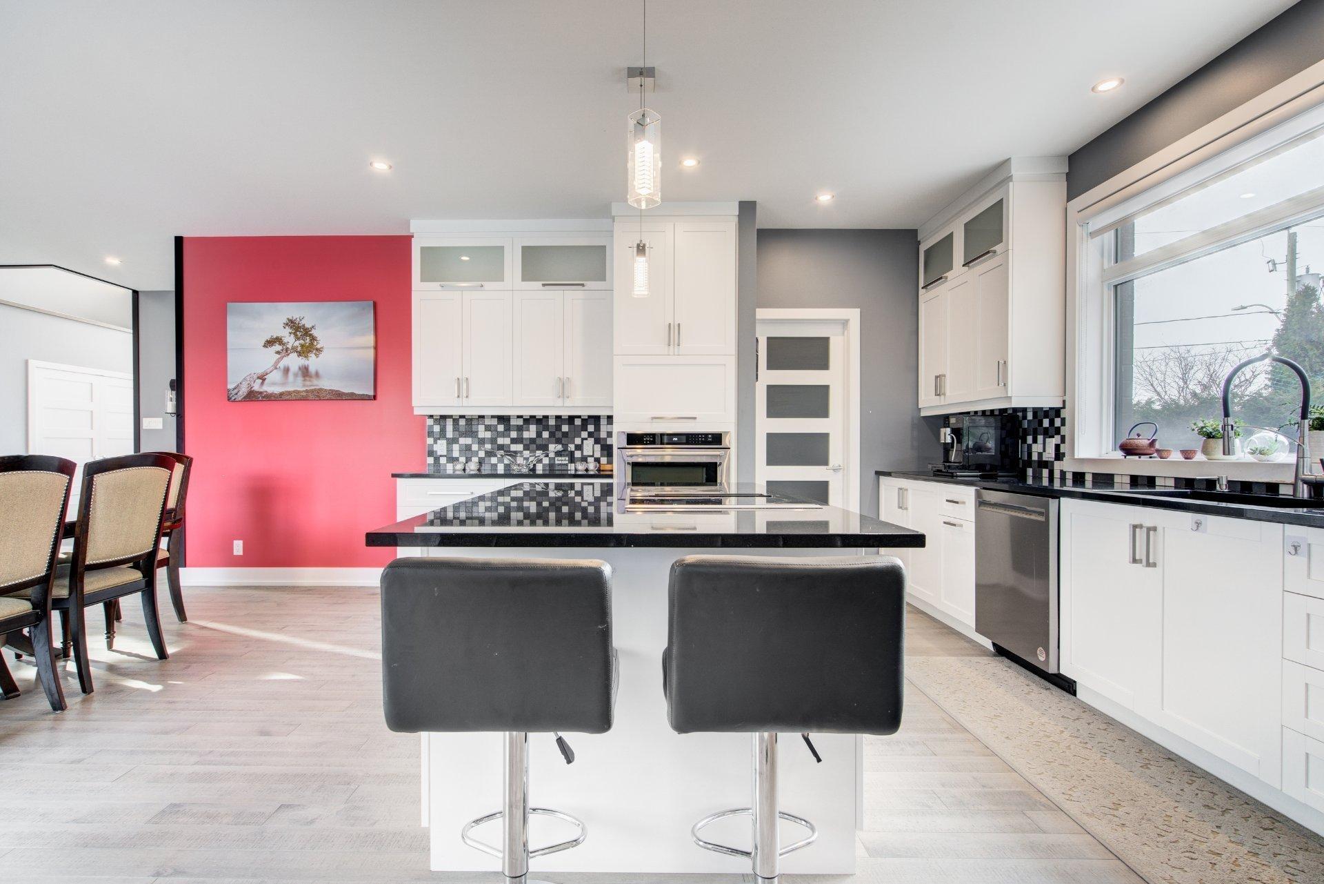 









863


Rue Deslauriers

,
La Prairie,




QC
J5R1L7

