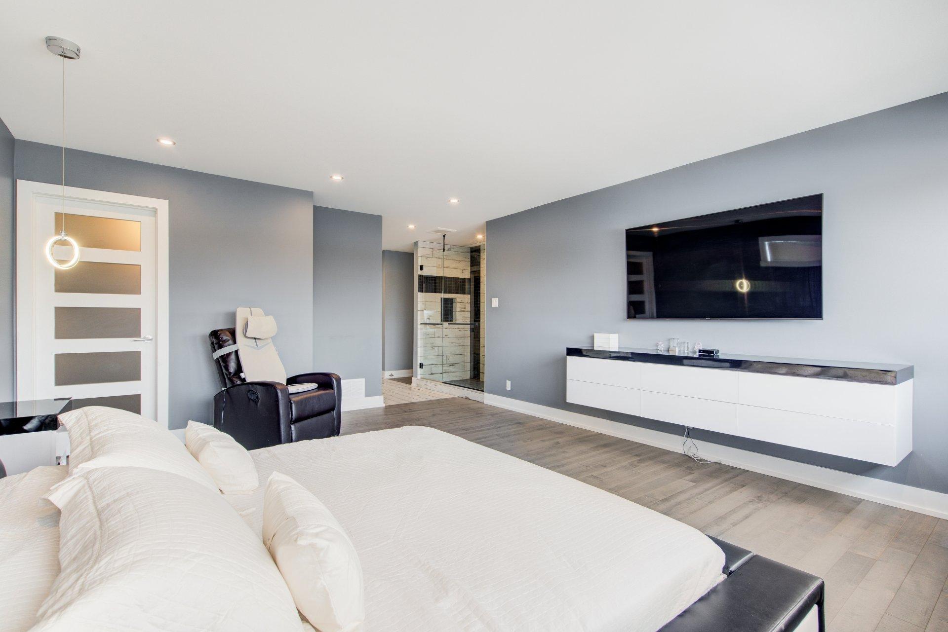









863


Rue Deslauriers

,
La Prairie,




QC
J5R1L7

