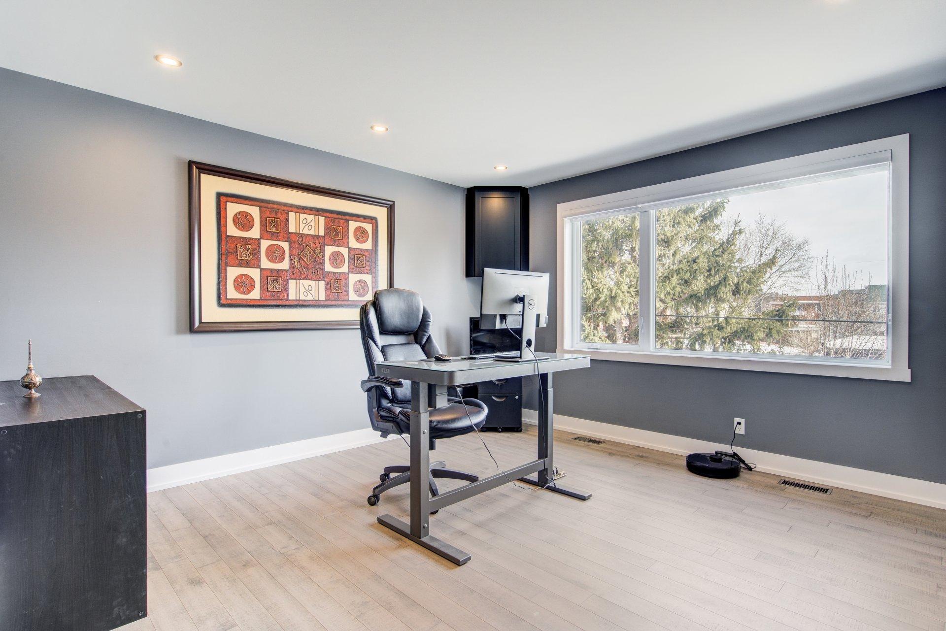 









863


Rue Deslauriers

,
La Prairie,




QC
J5R1L7

