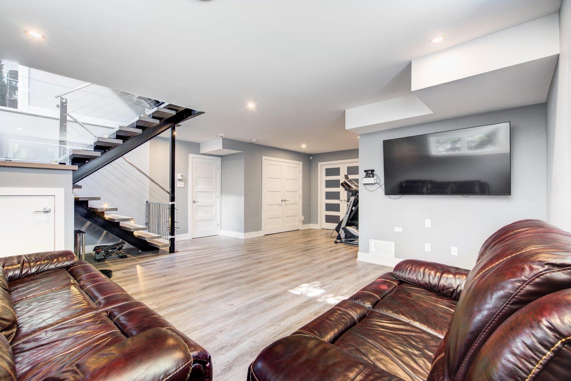 









863


Rue Deslauriers

,
La Prairie,




QC
J5R1L7

