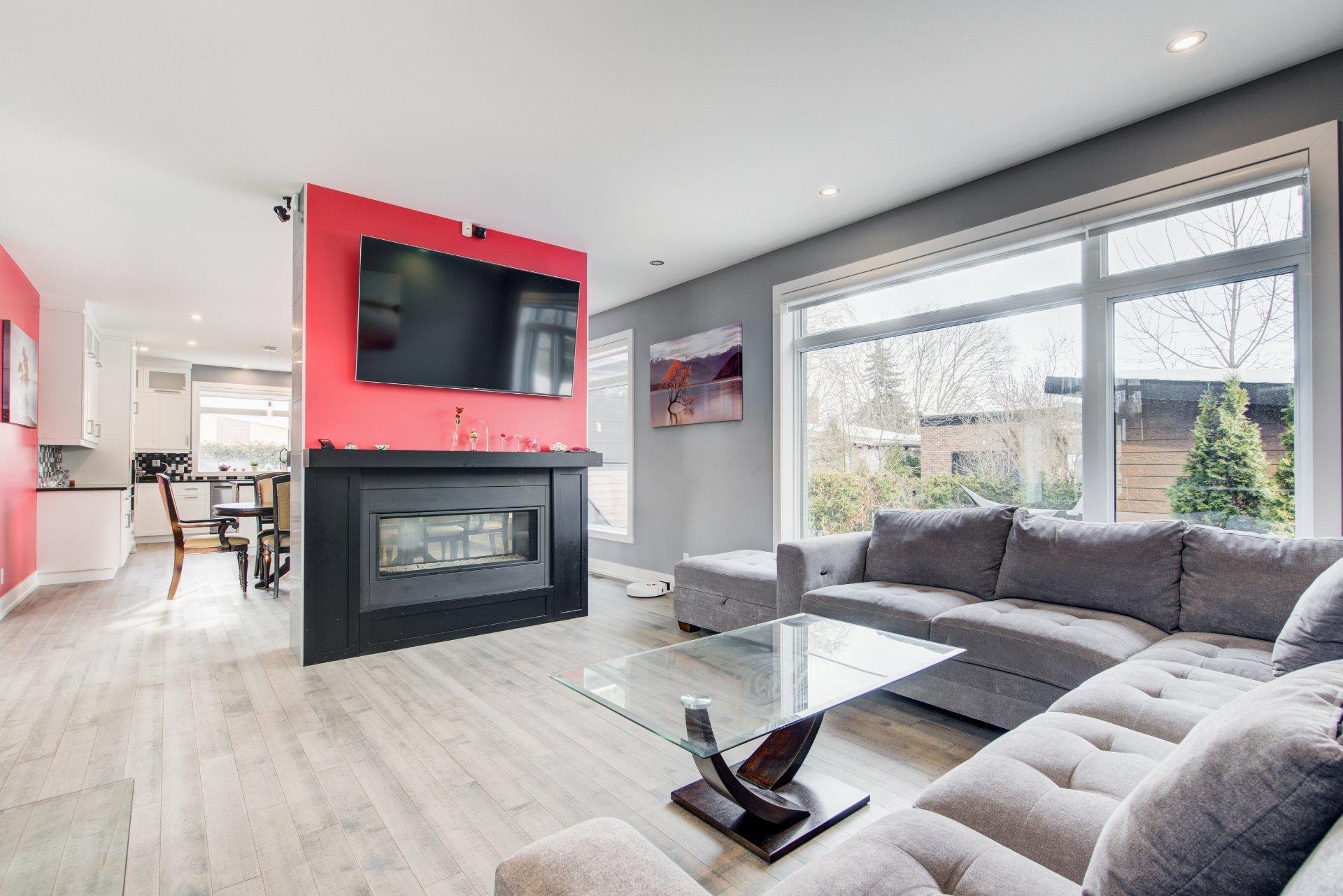 









863


Rue Deslauriers

,
La Prairie,




QC
J5R1L7

