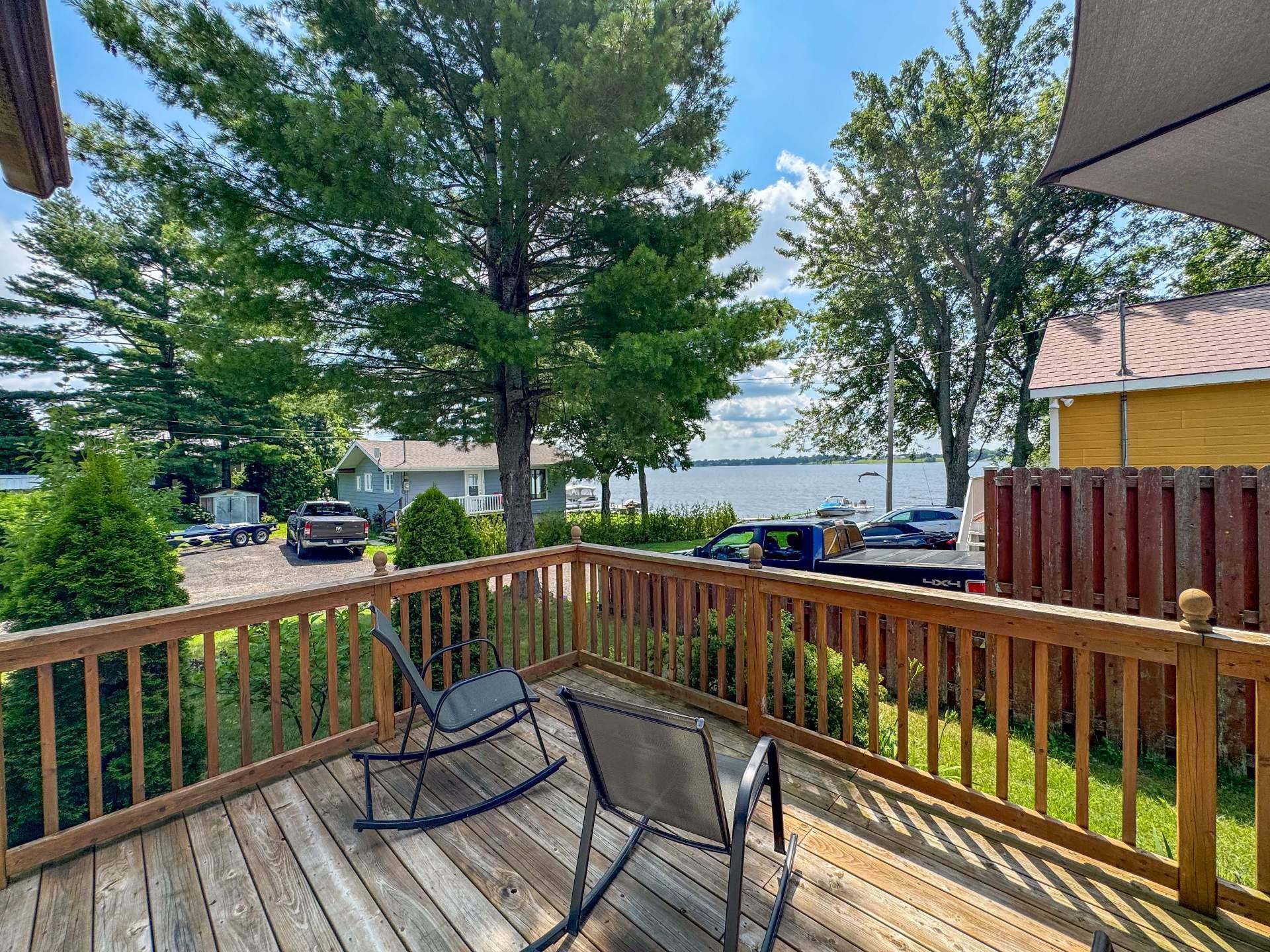 









17


Rue Beach

,
Grenville-sur-la-Rouge,




QC
J0V1B0

