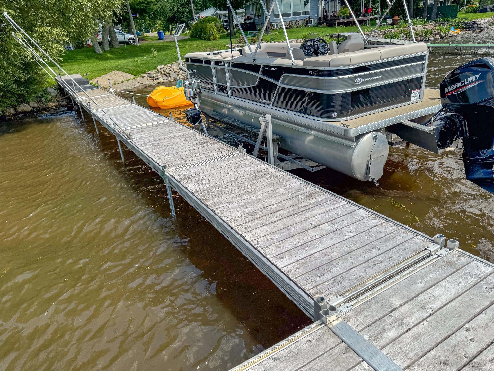 









17


Rue Beach

,
Grenville-sur-la-Rouge,




QC
J0V1B0

