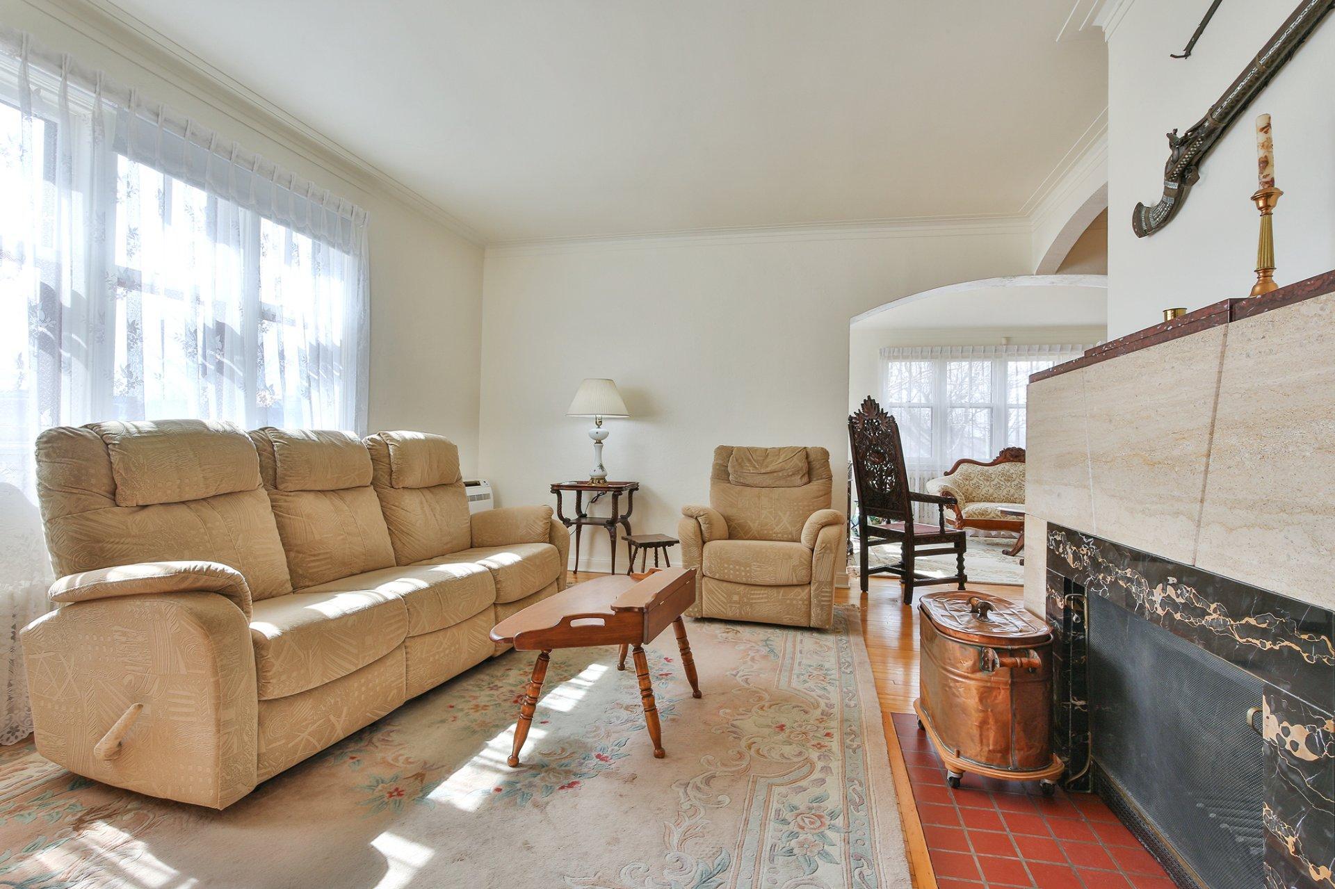 









542


Rue St-Paul

,
Farnham,




QC
J3N2K3

